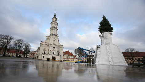 Kaune puošiama eglė