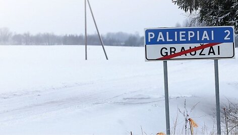 Žmonės supranta, nepra&scaron;o dėl kelių gyventojų asfalto iki jų tiesti, bet jų kantrybė i&scaron;seko tuomet, kai &bdquo;kopėčiomis&ldquo; pramintą žvyrkelį atsakingos institucijos visi&scaron;kai pamir&scaron;o