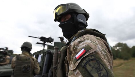 Lenkijos specialiųjų pajėgų karys NATO pratybose