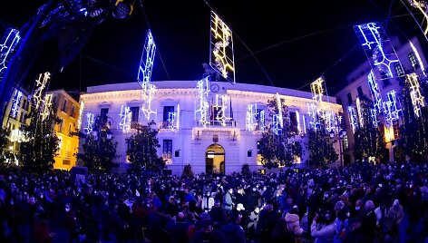 Kalėdoms pasipuo&scaron;usi Granada