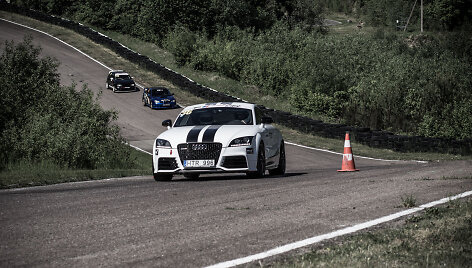 &bdquo;Tėvas Racing&ldquo; surengti &bdquo;Extreme Driving School&ldquo; mokymai
