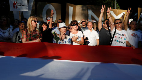 Protestas prieš Aukščiausiojo Teismo reformą Lenkijoje