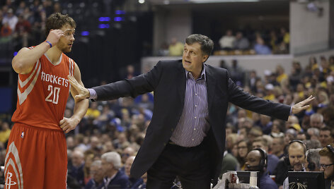Donatas Motiejūnas ir Kevinas McHale'as