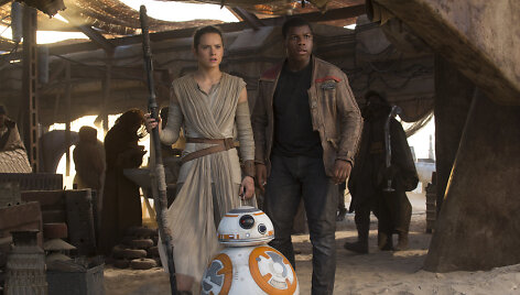 Daisy Ridley ir Johnas Boyega filme &bdquo;Žvaigždžių karai: galia nubunda&ldquo;