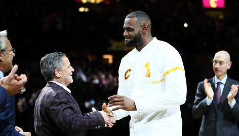 Danas Gilbertas ir LeBronas Jamesas