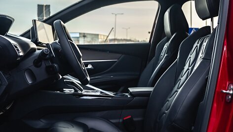 Atnaujinto &bdquo;Peugeot 5008&ldquo; testas