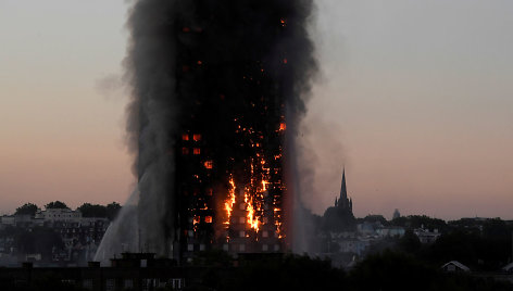 Pražūtingas Grenfell Tower gaisras Londone