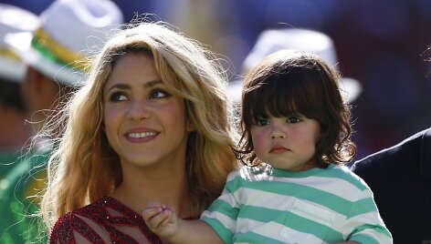 Shakira su sūnumi Milanu Pasaulio futbolo čempionato uždarymo ceremonijoje 
