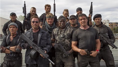 Antonio Banderasas, Arnoldas Schwarzeneggeris, Dolphas Lundgrenas, Wesley Snipesas, Sylvesteris Stallone ir Jasonas Stathamas filme „Nesunaikinami 3“