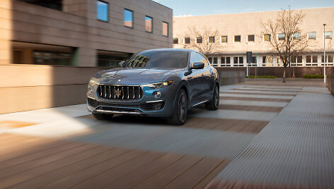Naujasis &bdquo; Maserati Levante Hybrid&ldquo;