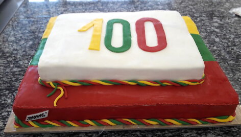 Tortas Lietuvos 100-čiui