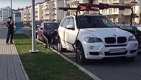 Sočio policija norėjo nuvežti BMW X5 