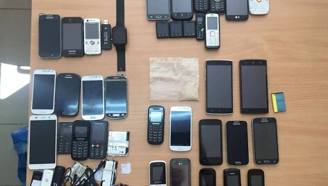 Kybartų pataisos namų kratos metu rasti daiktai