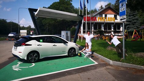 &bdquo;15min Gazas&ldquo; komandos kelionė elektromobiliu