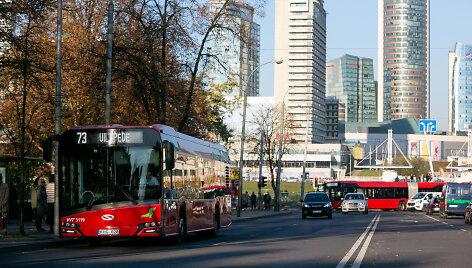73 autobusas