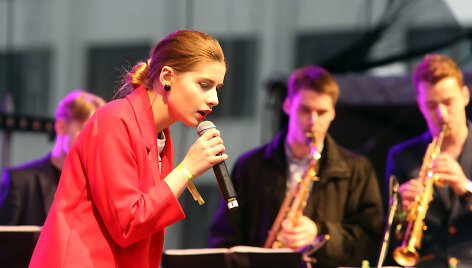 Kotryna Juodzevičiūtė & Silent Blast