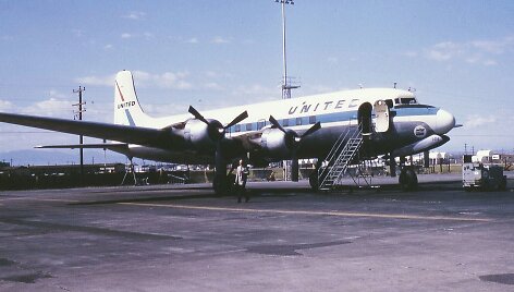 &bdquo;United Airlines&ldquo; DC-6 lėktuvas, pana&scaron;us į tą, kuris sudužo