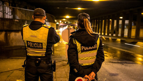 Naktinis policijos reidas