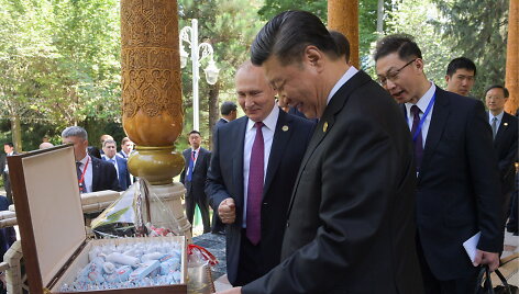 Vladimiras Putinas ir Xi Jinpingas