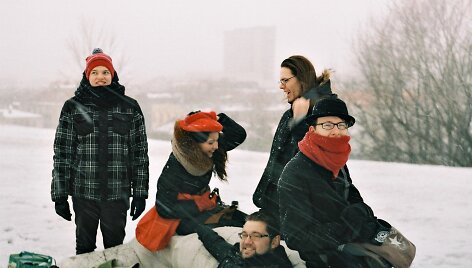 Grupė &bdquo;Sofa Nr. 42&ldquo;