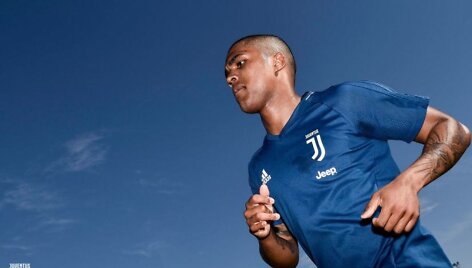 Douglasas Costa
