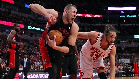 Jonas Valančiūnas ir Joakimas Noah