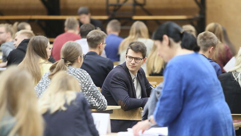 Valstybiniai egzaminai Joni&scaron;kyje