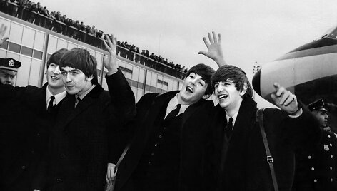 &bdquo;The Beatles&ldquo; (i&scaron; kairės): Johnas Lennonas, Ringo Starras, Paulas McCartney ir George'as Harrisonas