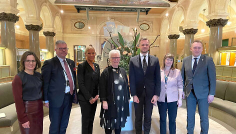 Ministras G.Landsbergis su &Scaron;vedijos parlamento atstovais