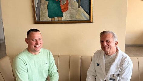 Pacientas Tadas &Scaron;iema ir KUL gydytojas Vytautas Gryk&scaron;as