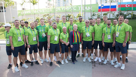 Dalia Grybauskaitė olimpiniame kaimelyje aplankė Lietuvos sportininkus