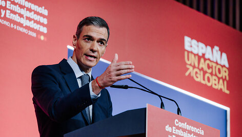 Pedro Sahnchezas / Carlos Luj&Atilde;&iexcl;N / ZUMAPRESS.com