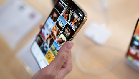 &bdquo;iPhone 13&ldquo; pristatymas &bdquo;Apple shop&ldquo; salonuose Vilniuje ir Kaune
