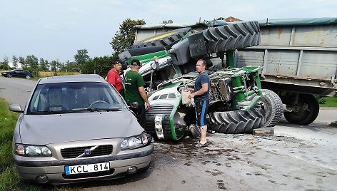 Joniškyje pasipylė avarijos