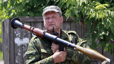 Prorusi&scaron;ki teroristai netoli Krasnyj Limano miestelio, Ukrainoje.