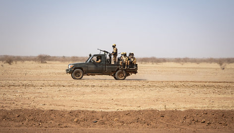 Patruliuojantys Burkina Faso kariai