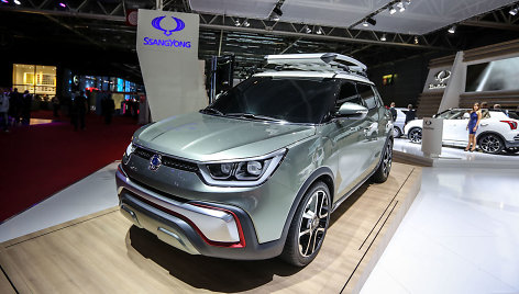 „Ssangyong“ stendas Paryžiaus automobilių parodoje