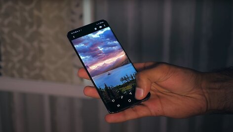 Tokia ekrano užsklanda gali i&scaron;krėsti labai piktą pok&scaron;tą telefonui