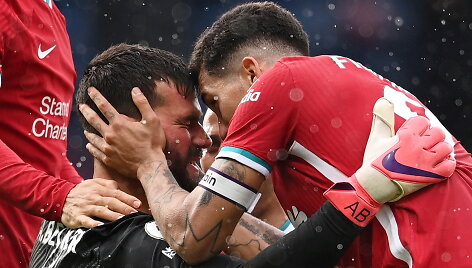 &bdquo;Liverpool&ldquo; vartininkas Alissonas pelnė pergalingą įvartį galva.