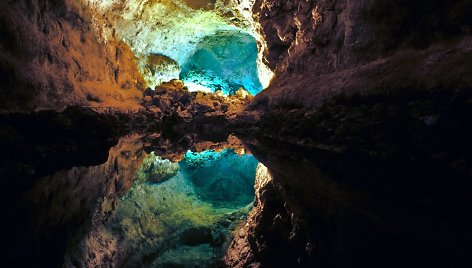 Lansarotės Cueva de Los Verdes - viena didžiausių vulkaninių olų