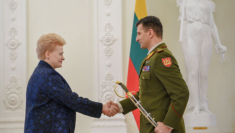 Prezidentė suteikė brigados generolo laipsnį Raimundui Vaik&scaron;norui