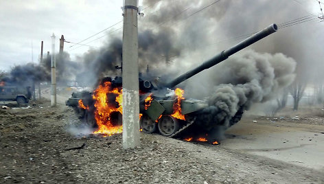 Sunaikintas rusų tankas T-72