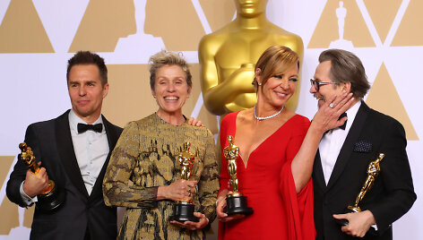 Samas Rockwellas, Frances McDormand, Allison Janney ir Gary Oldmanas