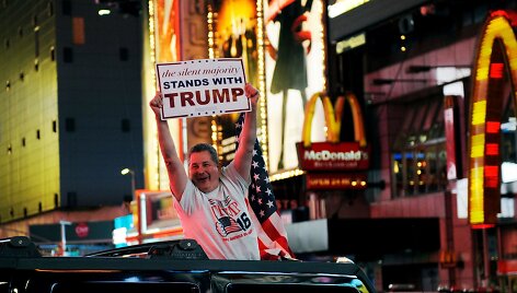 Amerikiečiai &scaron;venčia Donaldo Trumpo pergalę prezidento rinkimuose