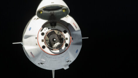 &bdquo;SpaceX Crew Dragon&ldquo; kosminė kapsulė artėja prie Tarptautinės kosminės stoties