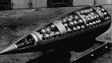 Amerikieti&scaron;kos kasetinės bombos &bdquo;Honest John&ldquo; demosntracinė versija