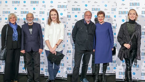 Vidas Petkevičius su žmona Violeta, Ieva Narkutė, Algimantas Puipa, Gražina Arlickaitė, Dalia Michelevičiūtė