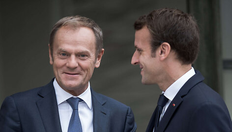 Donaldas Tuskas ir Emmanuelis Macronas