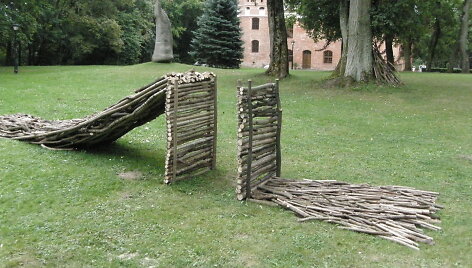 Raudondvaryje baigėsi žemės meno festivalis &bdquo;Land Art&ldquo;