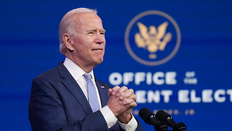 Joe Bidenas per spaudos konferenciją
